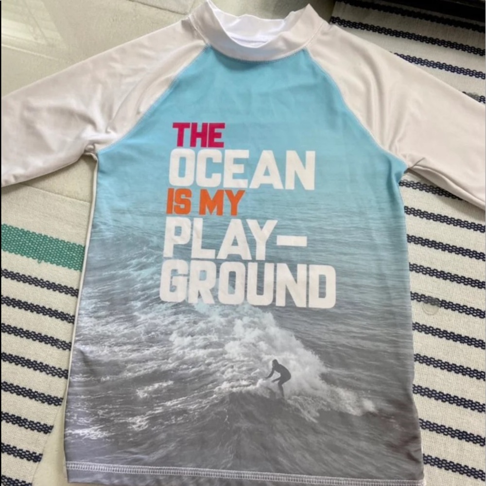CAT & JACK SWIM SHIRT SIZE MEDIUM (8/10)